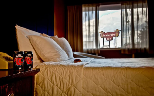 Thunderbird Inn