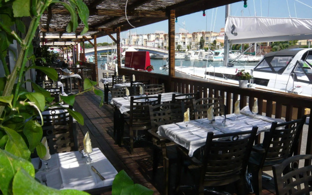 Hotel Port Beach