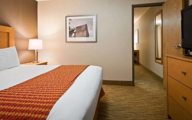 Best Western Grande Prairie Hotel & Suites