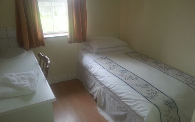 Courtbrack Accommodation - Hostel