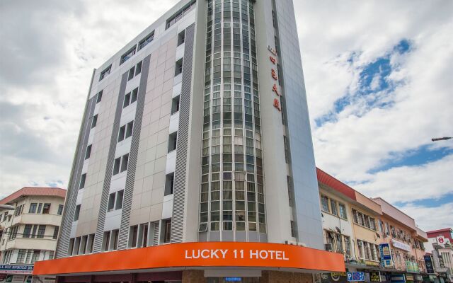 Lucky 11 Hotel