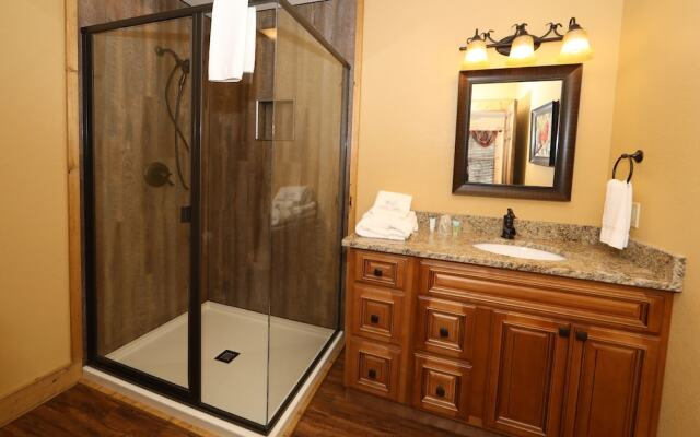 Movie DiveInn - Four Bedroom Chalet