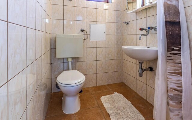 Beautiful Apartment in Pula With Wifi