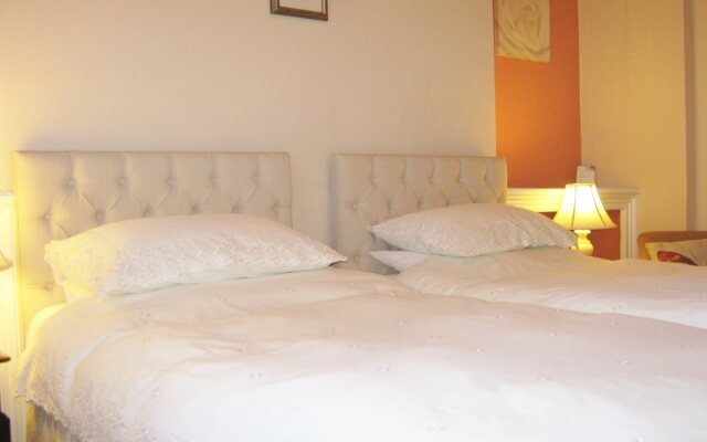 Dunedin Guest House