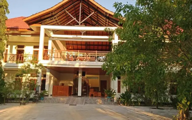 La Belle Etoile Hotel