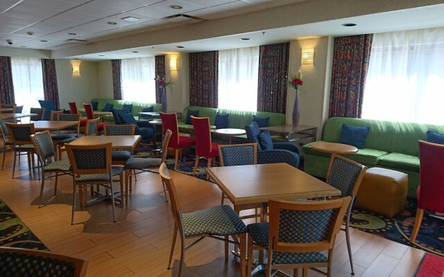 Hampton by Hilton Saltillo