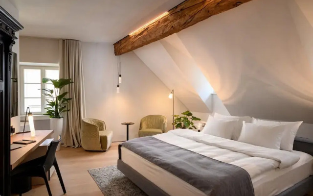 Zlata Ladjica Boutique Hotel