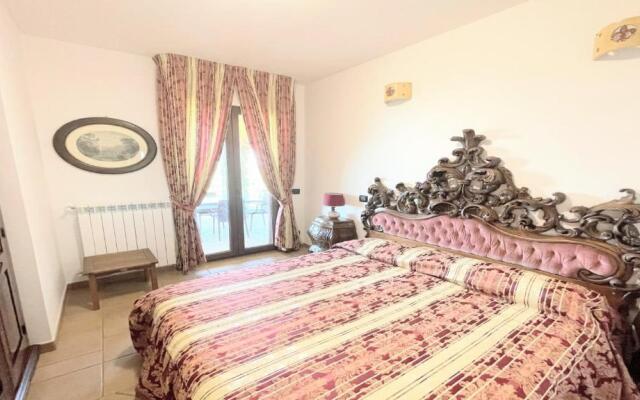 Lake View Luxury Villa and Pool