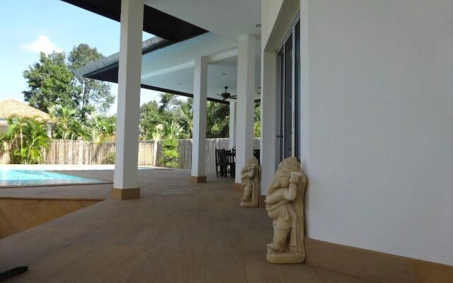 The Relaxing Pool Villa