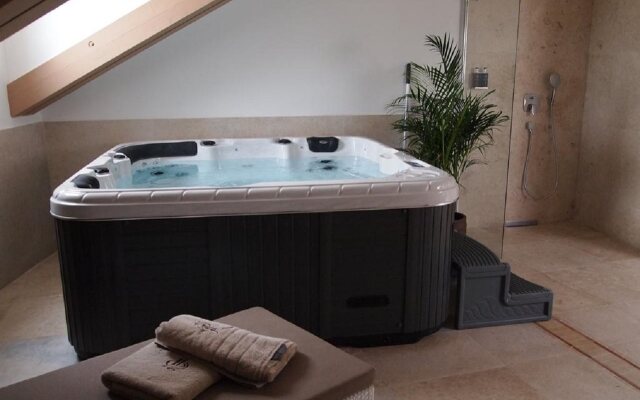 Heritage Hotel Life Palace