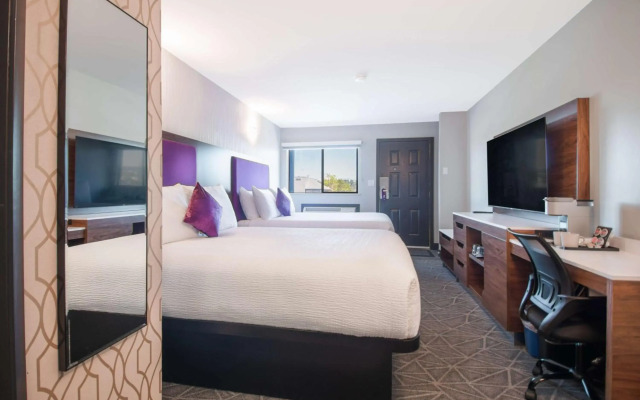 Coast Courtenay Hotel