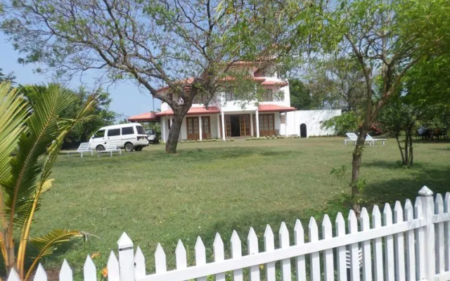 Vista Rooms Nilaveli Beach 2