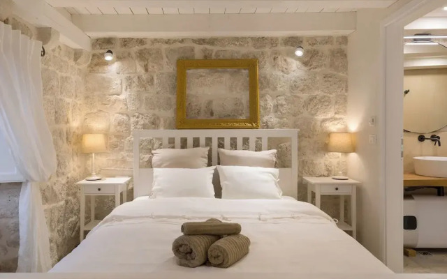 Luxury Apartment Lina - II