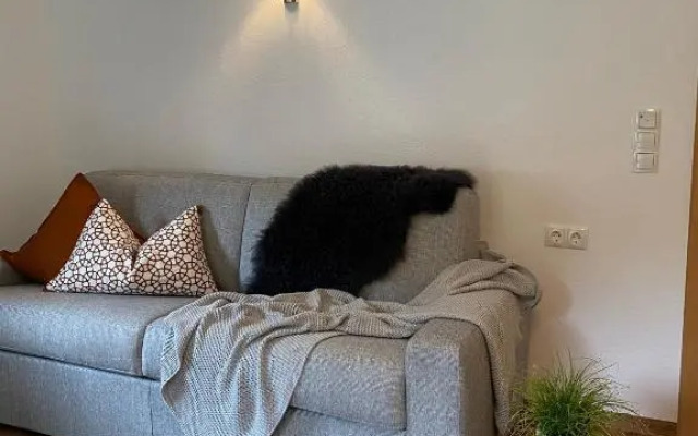 Aparts Handle und Haus Bergblick