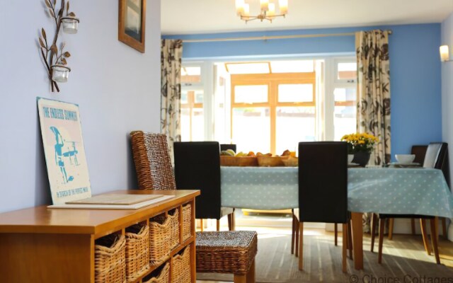 Croyde Waves 4 Bedrooms