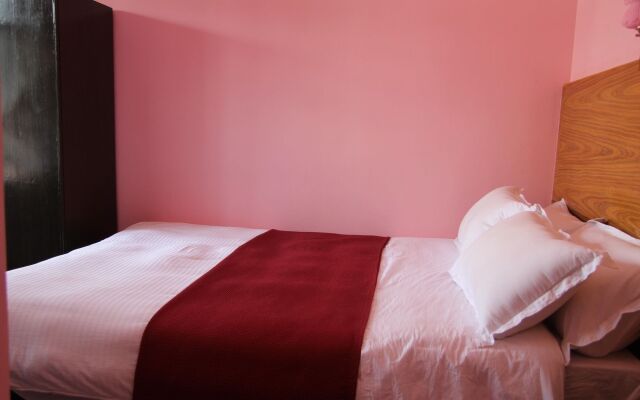 Hotel Butter Cup