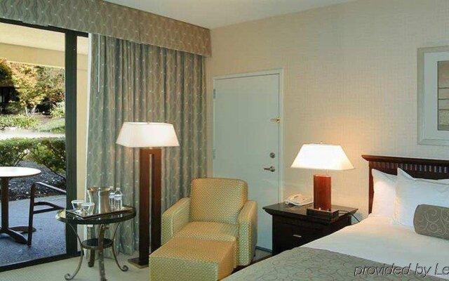 Doubletree by Hilton Newark - Fremont