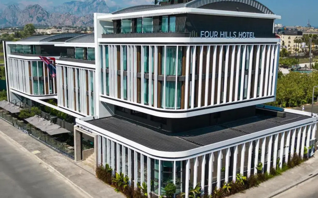 Four Hills Hotel