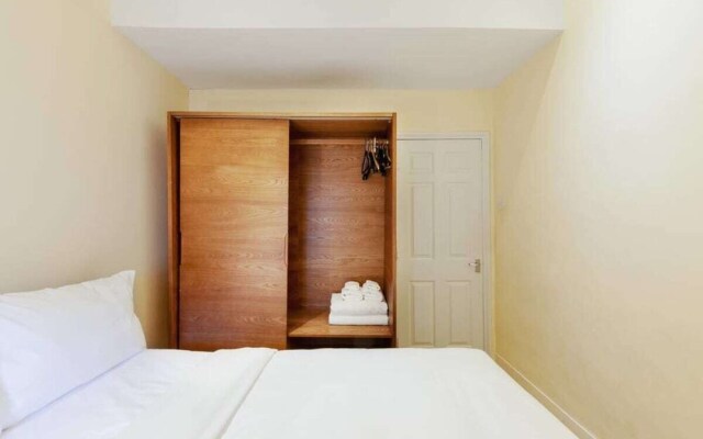 Spacious, Bright 3 Bed in South Kensington