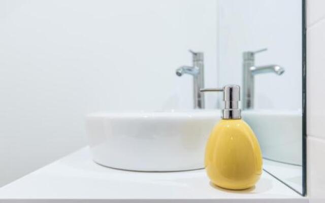 TPC Yellow Tiles Apartment