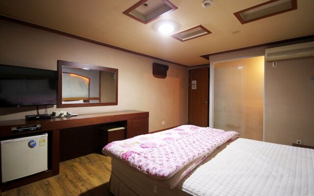 Naias Motel Gupo Busan