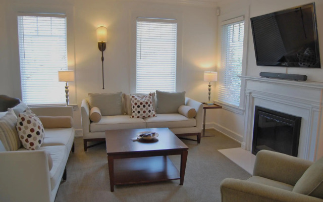 Standish House 3BR/2.5BA (A) - Includes Bi-weekly Cleanings