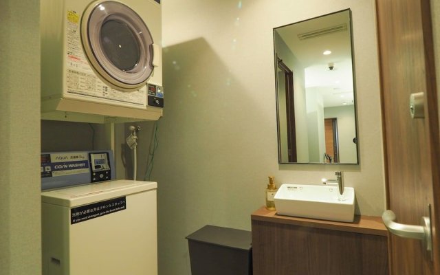 LEO YU CAPSULE HOTEL Funabashi – Guest Rooms – Funabashi