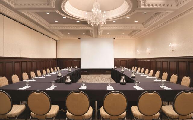 Radisson Hotel Cincinnati Riverfront