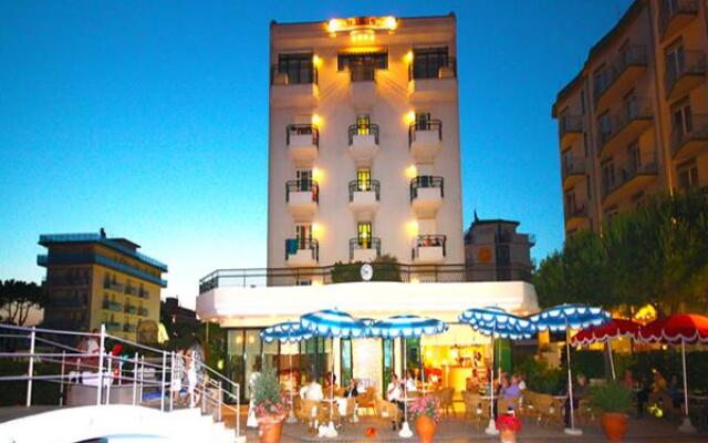Ruhl Beach Hotel