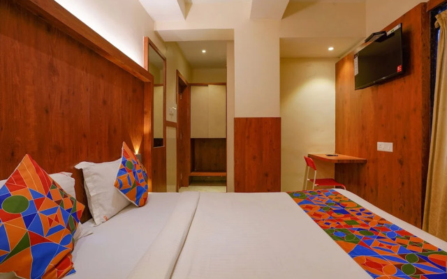 Fabexpress Super 7 Inn