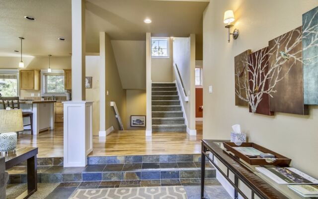 Big Canyon Home with Pool, Hot Tub, and Deschutes River Trail Access by RedAwning