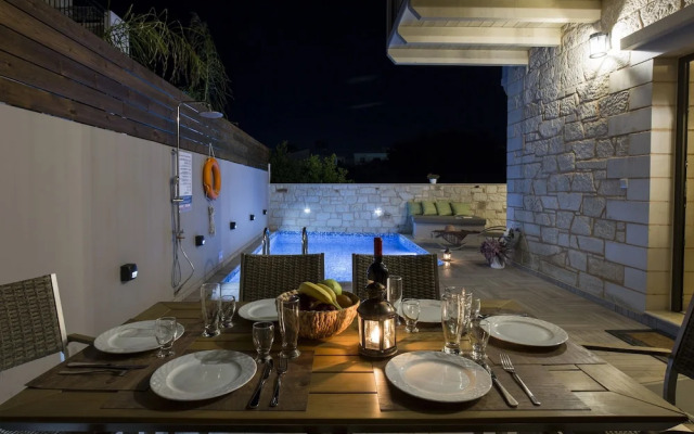 Villa Sirocos, Private eco pool, near the beach