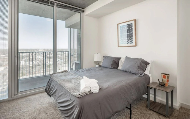 FRONTDESK Skyhouse Apts Uptown Charlotte