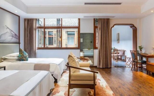 Floral Hotel Sheng Poman Courtyard