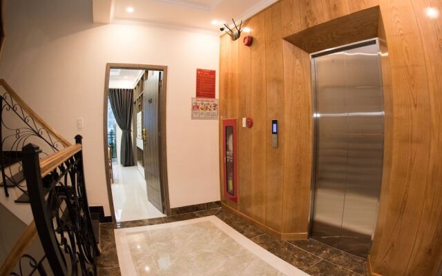Amora Hotel  Apartment