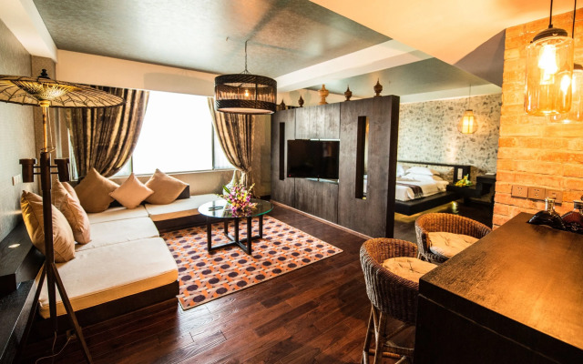 Rose Garden Hotel