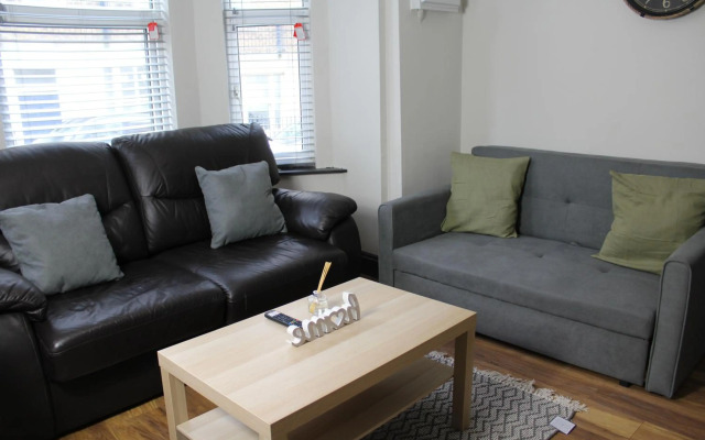 Vacation Home - Garden, Netlfix, Wifi.