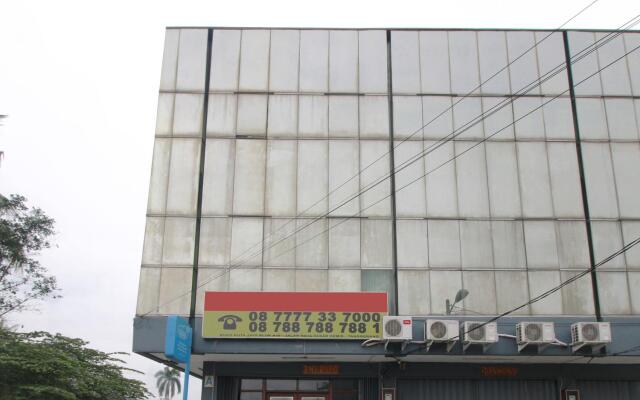 Hotel Mama Syariah at Ruko Kutajaya