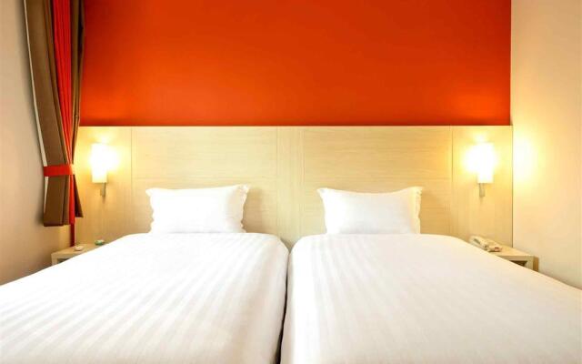 ibis Jinan Jingwu RD