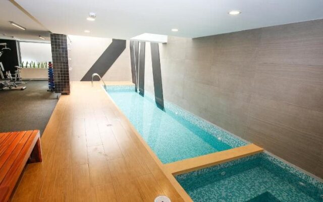 Trendy Host Canvas, Miraflores