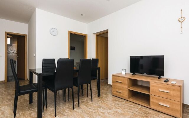 Stunning Apartment in Vir With 2 Bedrooms and Wifi