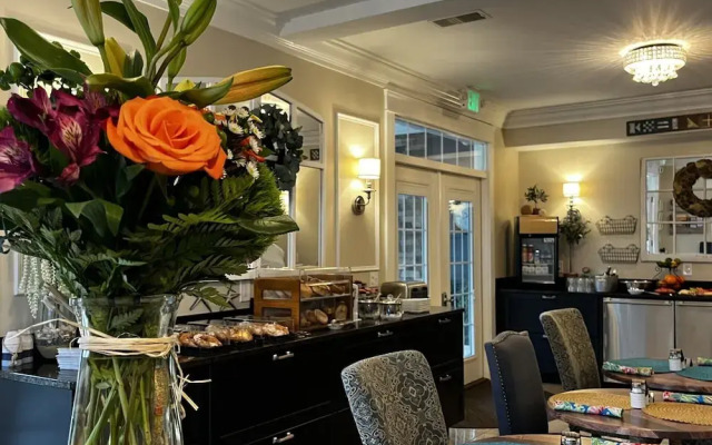 Anchor Inn Boutique Hotel