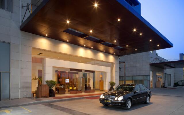 Crowne Plaza Hotel New Delhi Okhla, an IHG Hotel