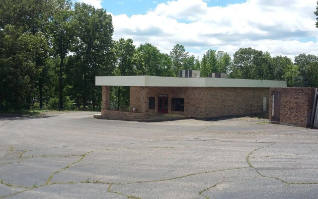 Paris Inn and Suites