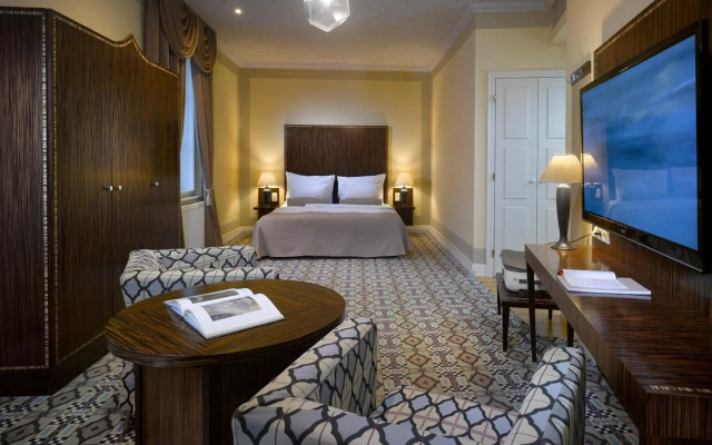 Grandezza Hotel Luxury Palace