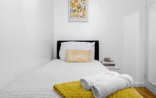 Apartment - Sleeps 4 - Business or City Breaks