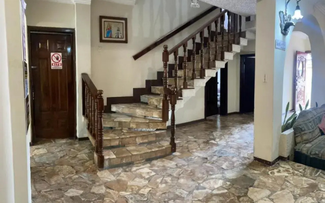 Alojamientos Hostal Rest House