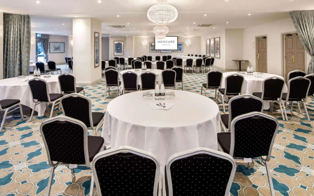 Mercure Chester Abbots Well Hotel