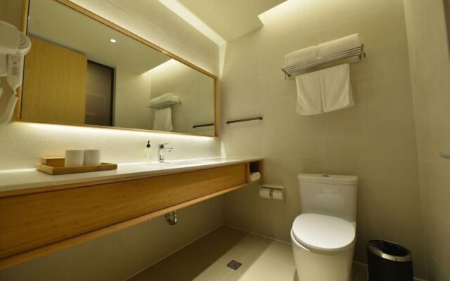 Ji Hotel Shanghai Jindu Road