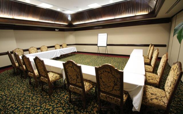 Magnuson Grand Hotel & Conference Center Tyler